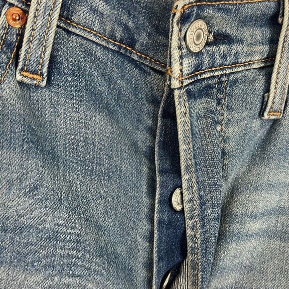 Classic Blue Women's Jeans Levis - Picture 3 of 7